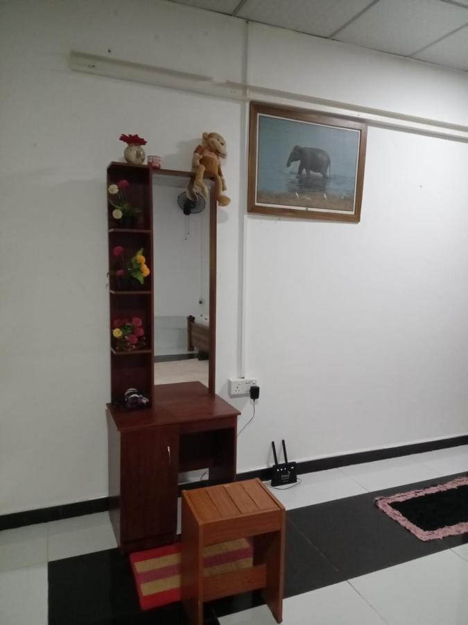 Lahiru Home Stay Σιγκιρίγια Εξωτερικό φωτογραφία