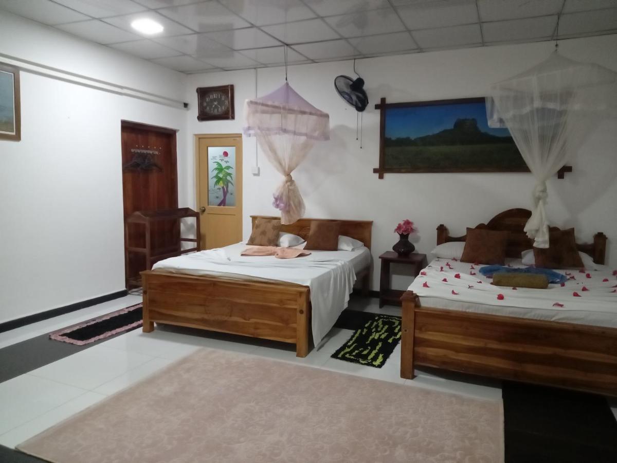 Lahiru Home Stay Σιγκιρίγια Εξωτερικό φωτογραφία