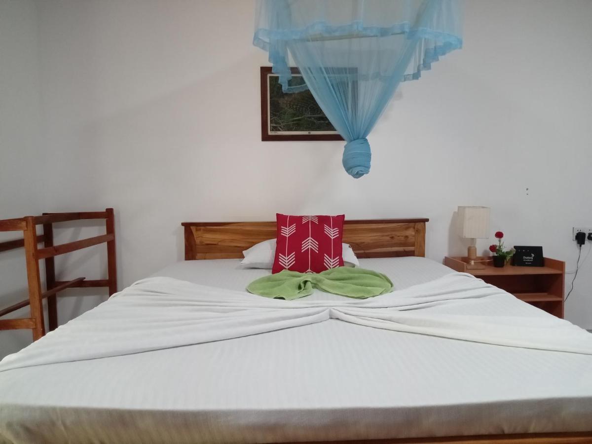 Lahiru Home Stay Σιγκιρίγια Εξωτερικό φωτογραφία