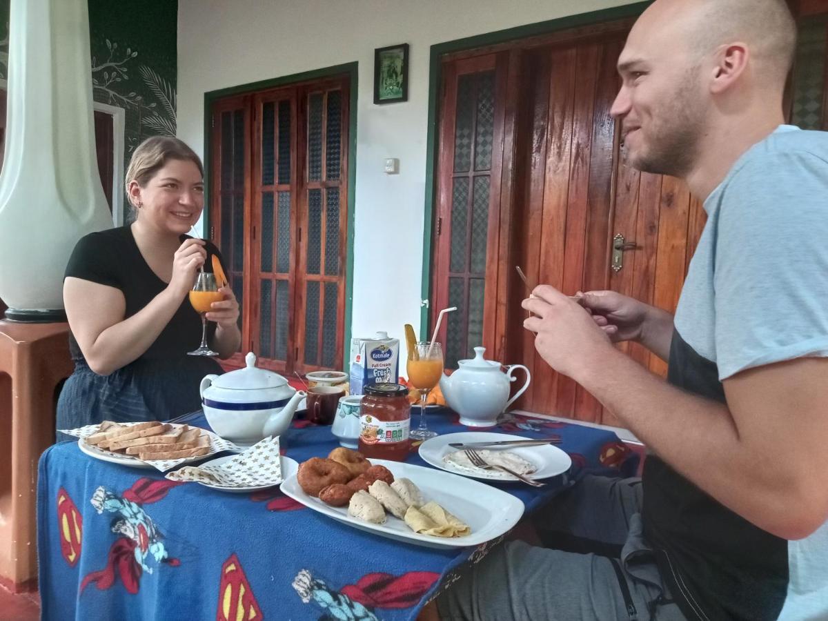 Lahiru Home Stay Σιγκιρίγια Εξωτερικό φωτογραφία